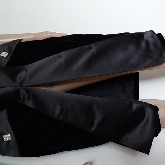 KAY UNGER Tuxedo Dress Black Velvet  Satin Lapel Diamonds Classy Lady - Picture 10 of 12